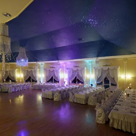 Dworek Tucholski Bed & Breakfast Zblewo