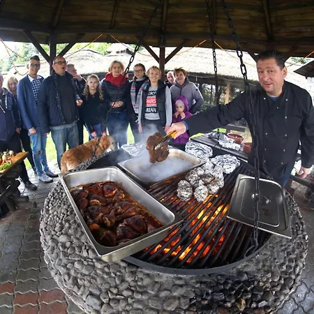 Dworek Tucholski 3* Zblewo