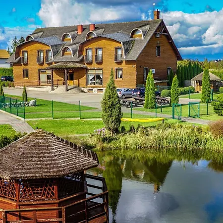 Dworek Tucholski Nocleg ze śniadaniem 3*