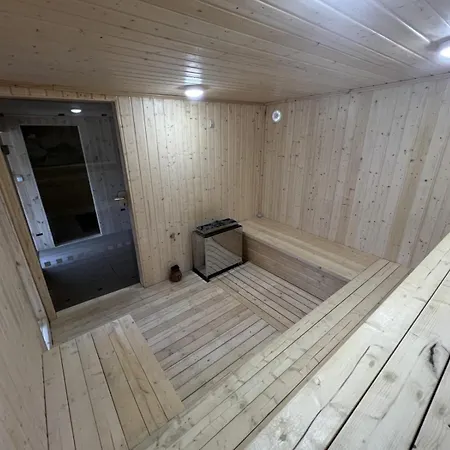 Nocleg ze śniadaniem Dworek Tucholski 3*