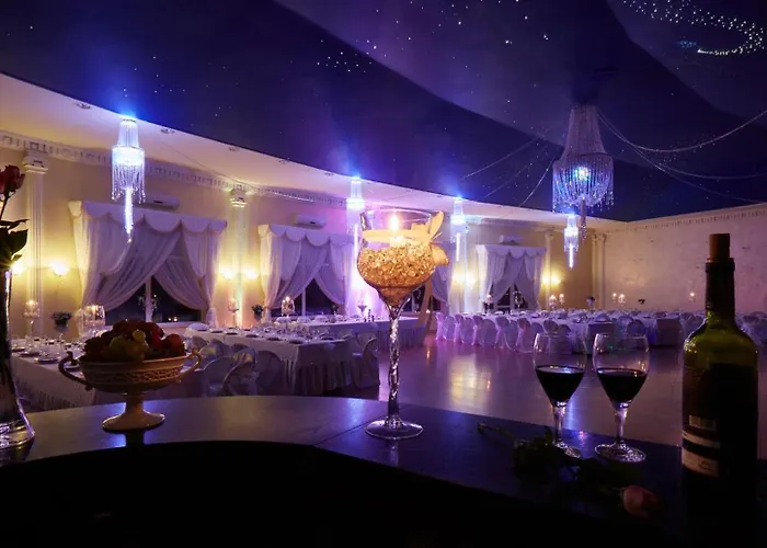 Dworek Tucholski Bed & Breakfast 3*