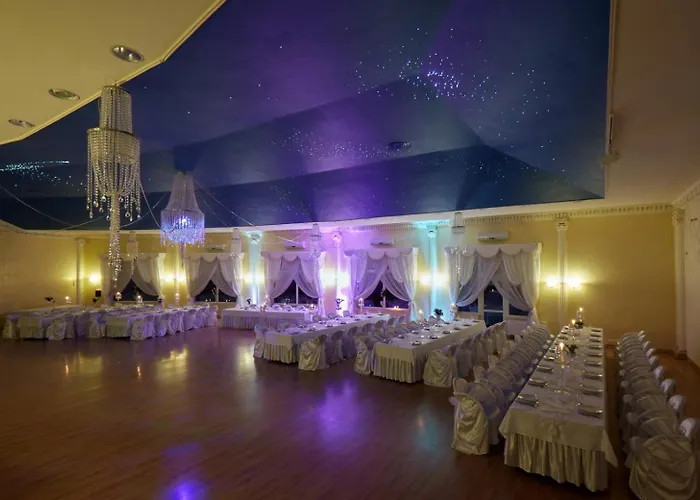 Dworek Tucholski Bed & Breakfast Zblewo