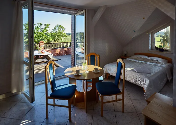 Bed & Breakfast Dworek Tucholski Zblewo